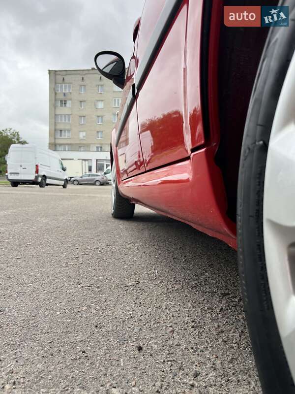 Хэтчбек Peugeot 107 2008 в Дубно