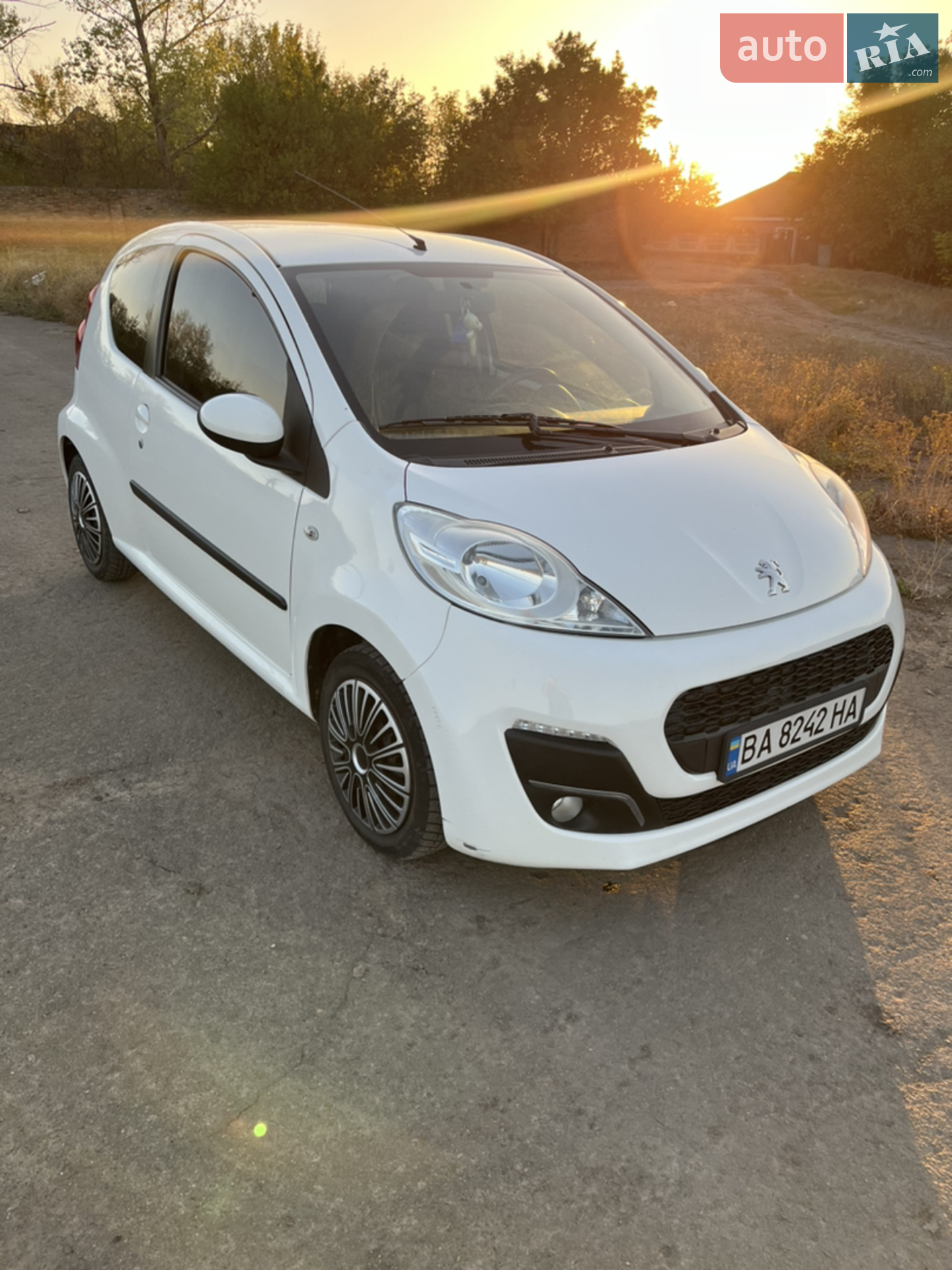 2012 Peugeot 107 - фото 1
