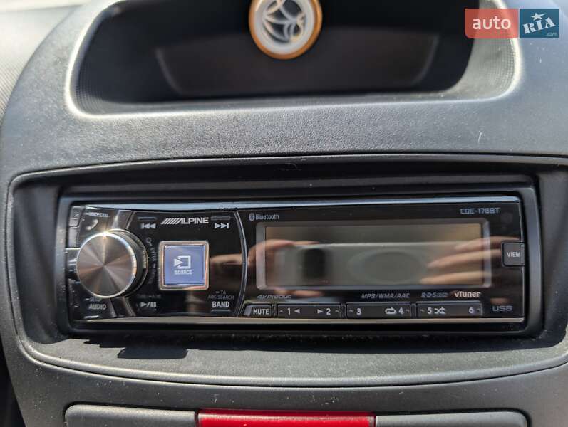 Хэтчбек Peugeot 107 2012 в Киеве