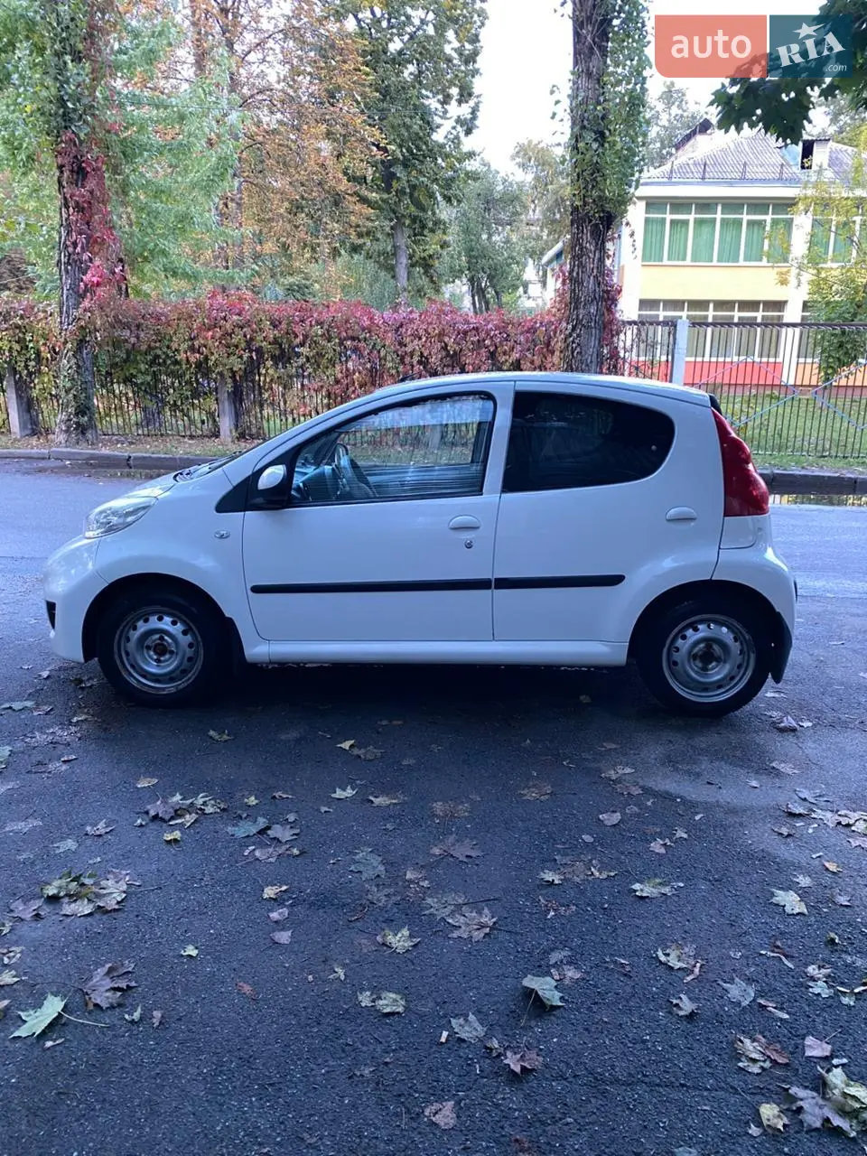 2012 Peugeot 107 - мініатюра 13