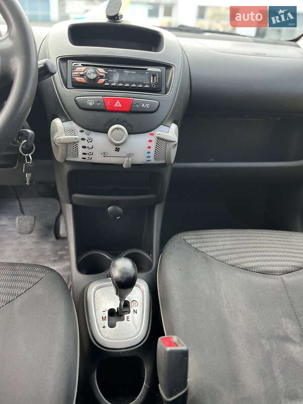 Хетчбек Peugeot 107 2012 в Києві