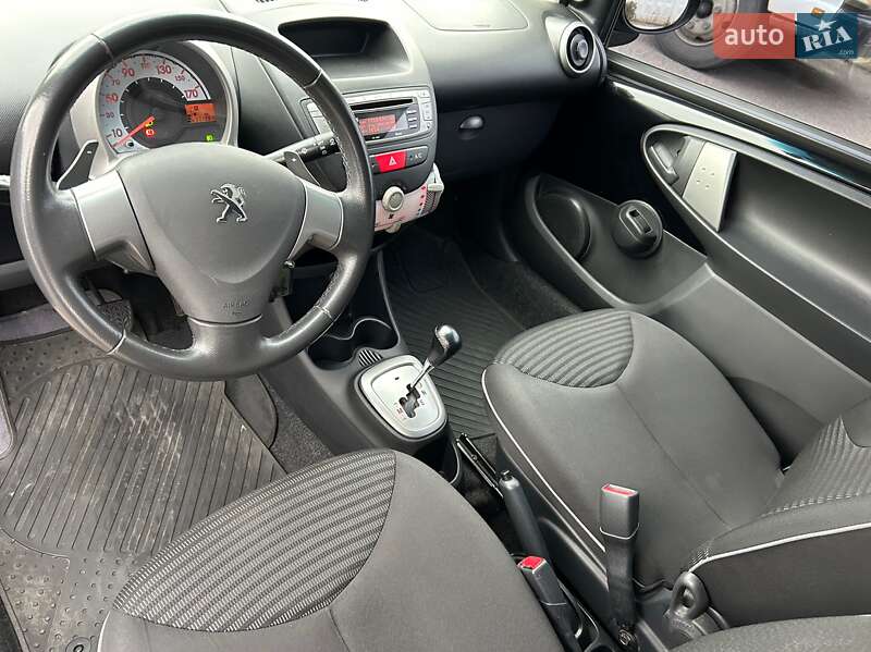 Хэтчбек Peugeot 107 2012 в Киеве