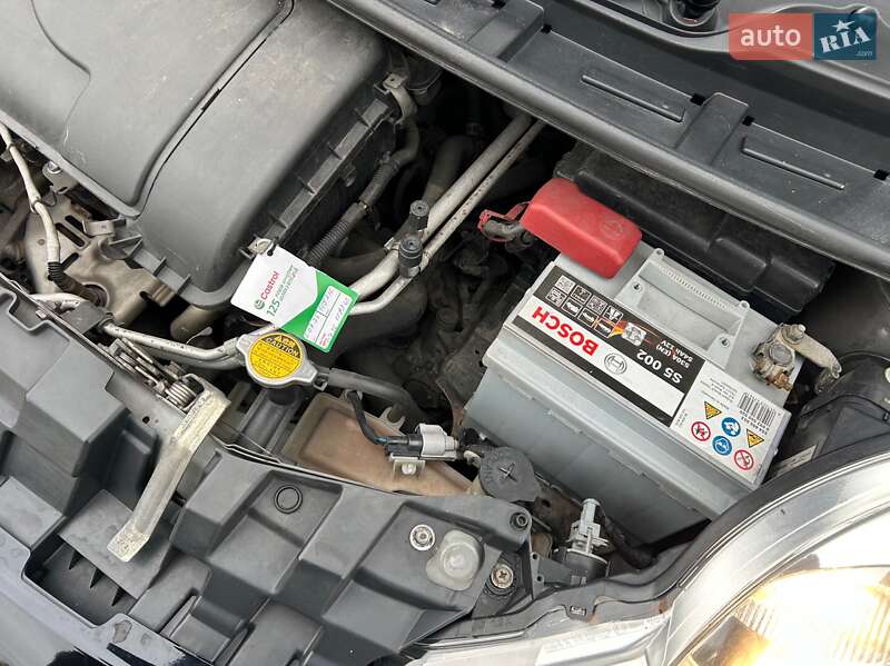 Хэтчбек Peugeot 107 2012 в Киеве