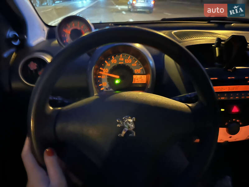 Хетчбек Peugeot 107 2011 в Полтаві