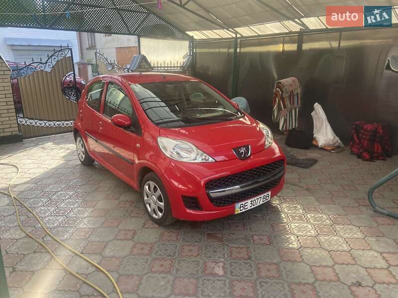 Peugeot 107 2011 Peugeot 107 2011