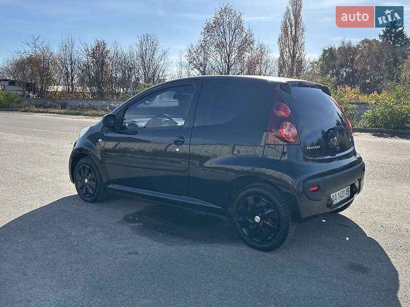 Хэтчбек Peugeot 107 2012 в Киеве