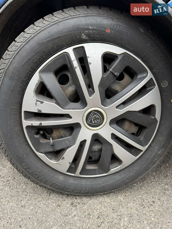 Хэтчбек Peugeot 107 2010 в Киеве