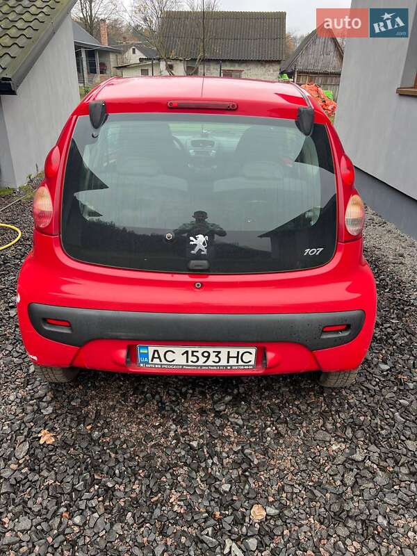 Хетчбек Peugeot 107 2006 в Любомлі