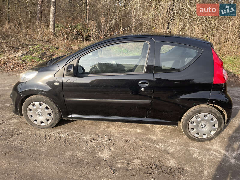 Хэтчбек Peugeot 107 2007 в Киеве