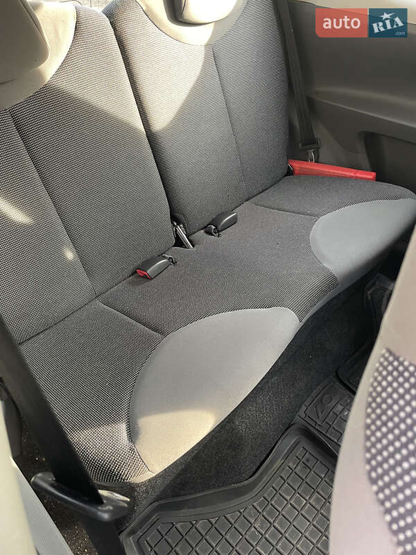 Хэтчбек Peugeot 107 2007 в Киеве