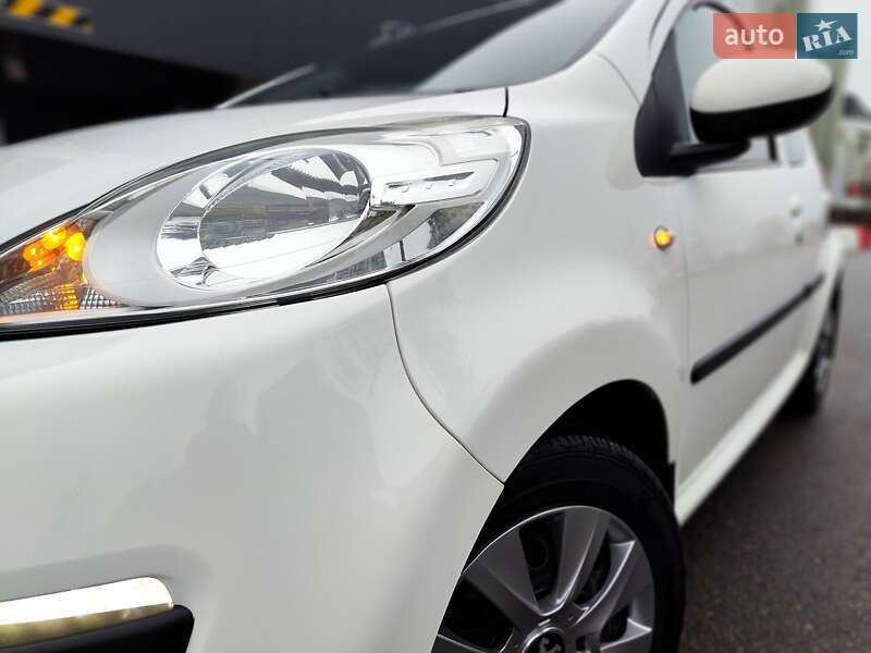 Хэтчбек Peugeot 107 2013 в Киеве