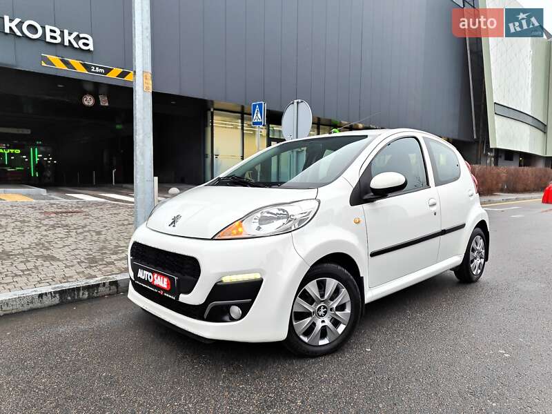 Хэтчбек Peugeot 107 2013 в Киеве