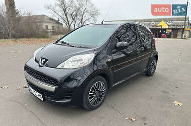 Хэтчбек Peugeot 107 2010 в Новой Одессе