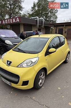 Хетчбек Peugeot 107 2010 в Харкові