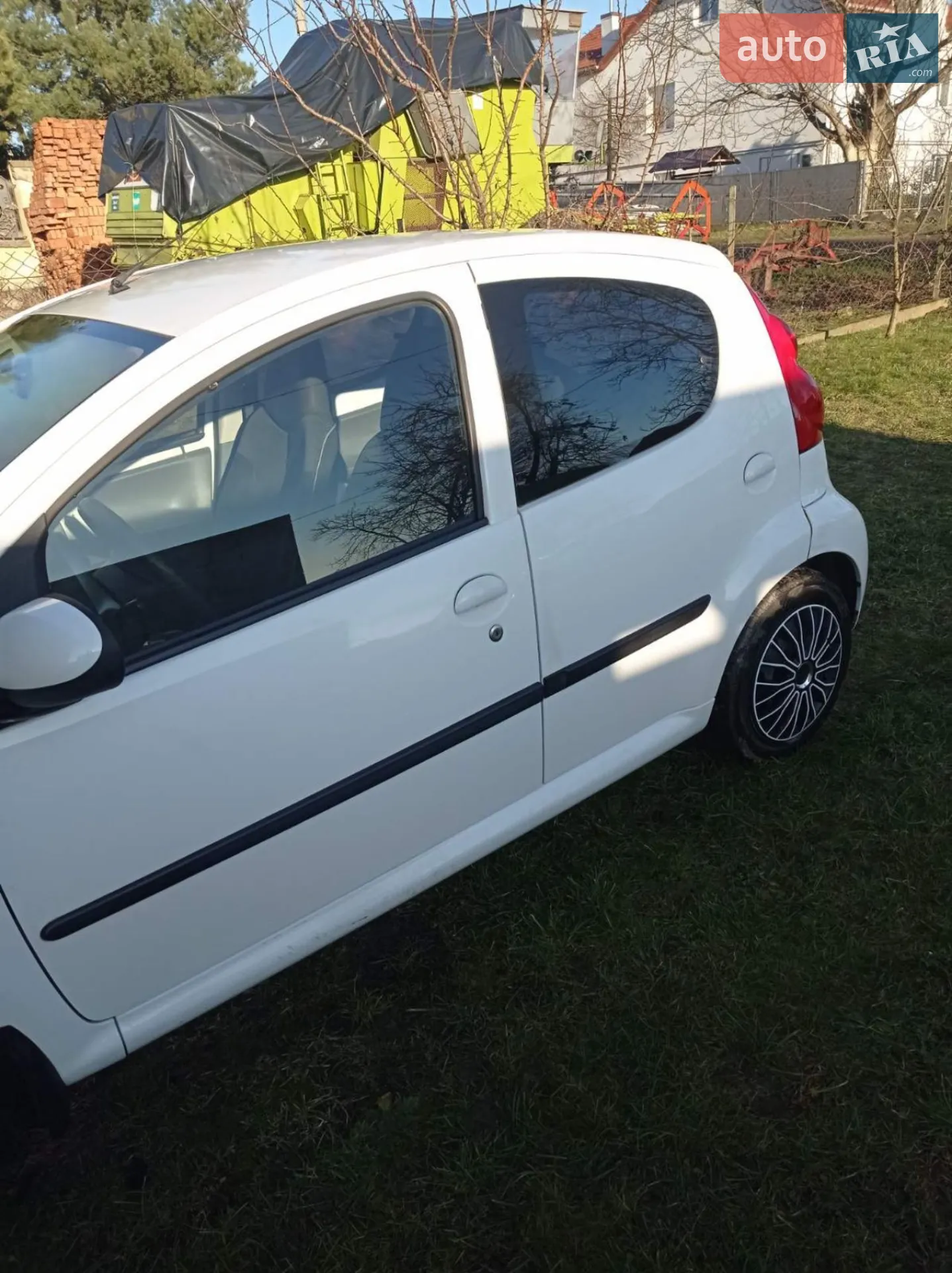 2011 Peugeot 107 - мініатюра 6