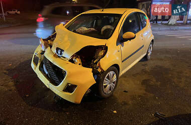Хэтчбек Peugeot 107 2011 в Харькове