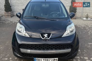 Хэтчбек Peugeot 107 2011 в Раздельной