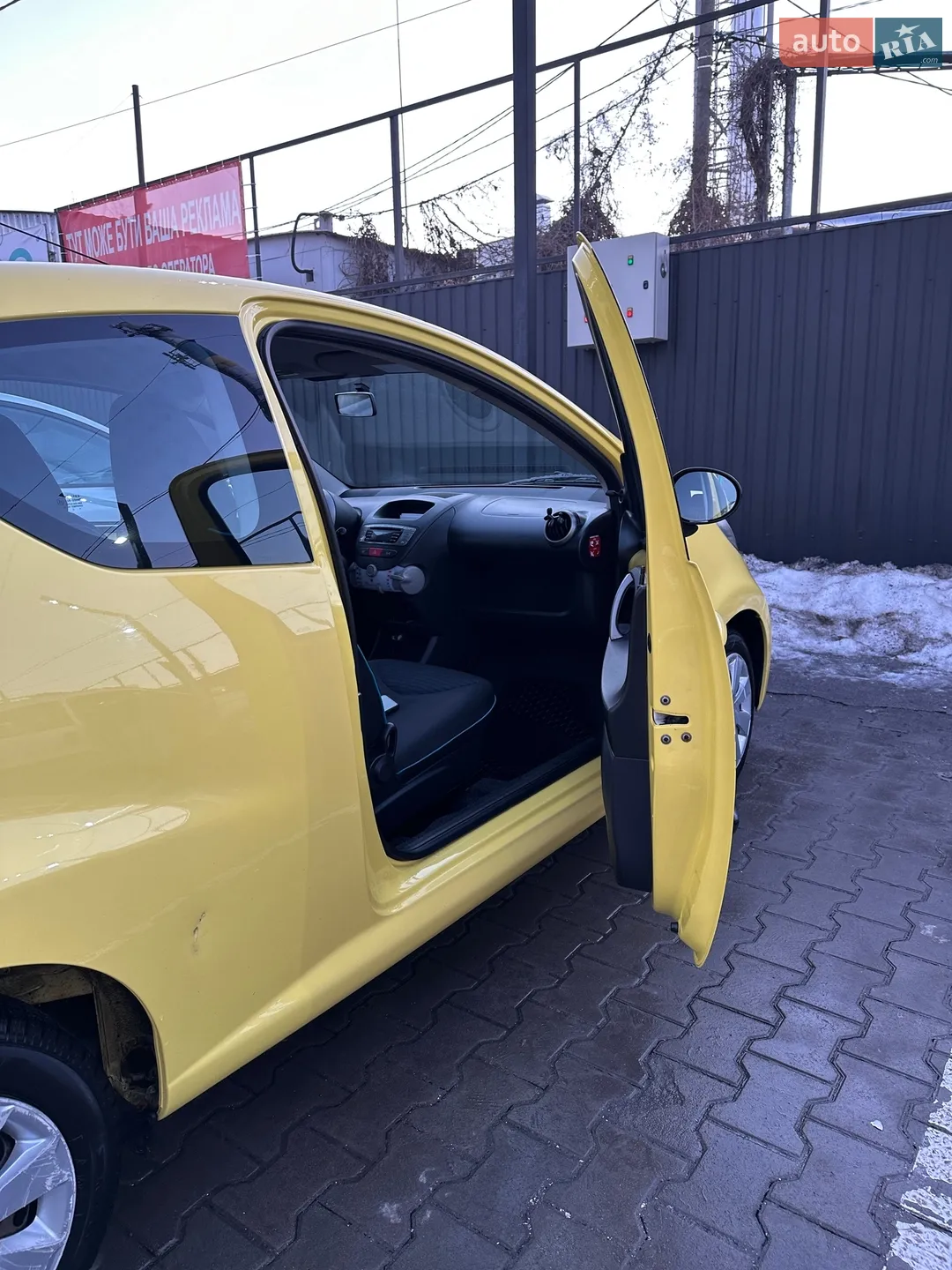 2012 Peugeot 107 - мініатюра 12