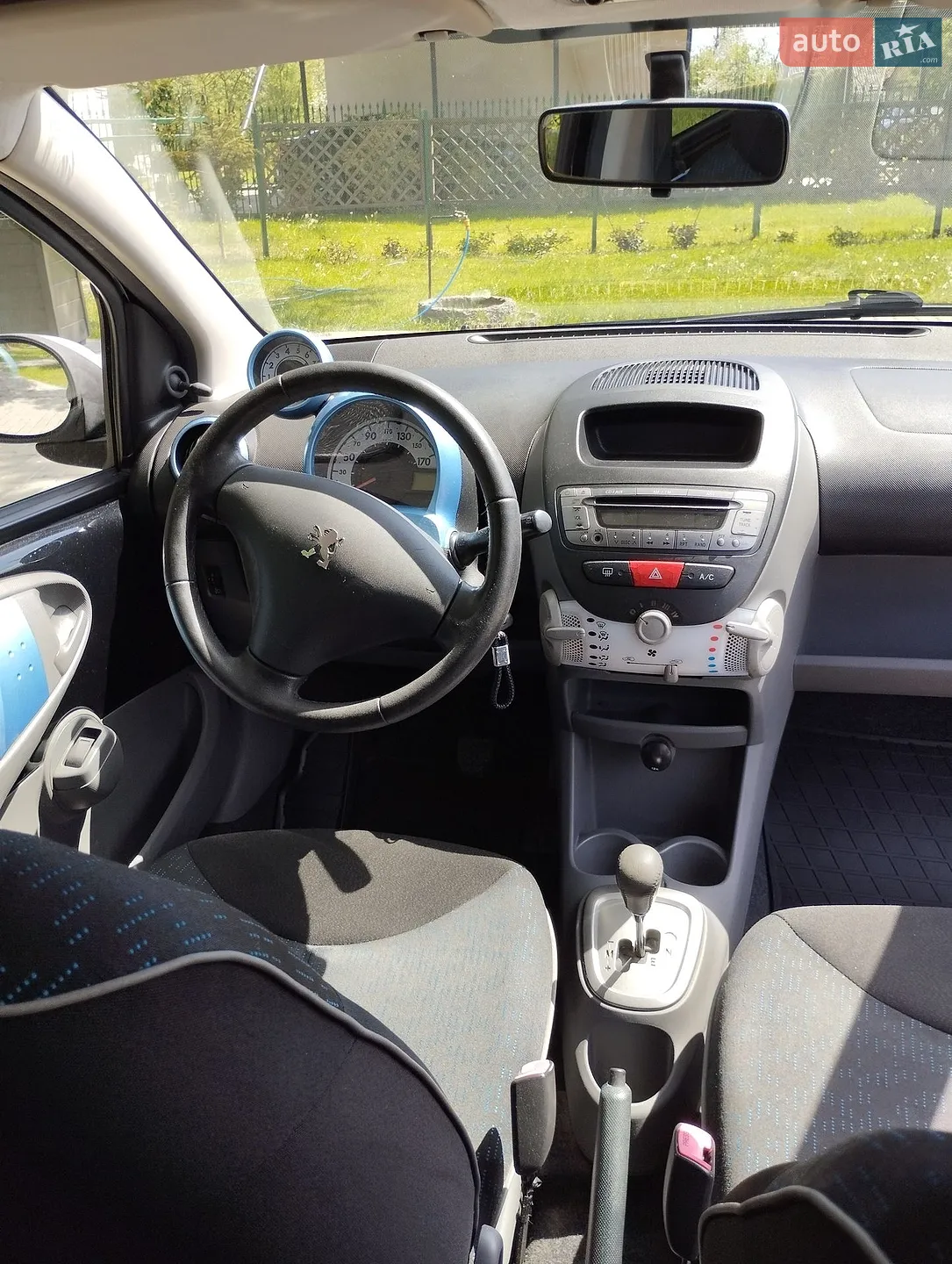 2010 Peugeot 107 - мініатюра 2
