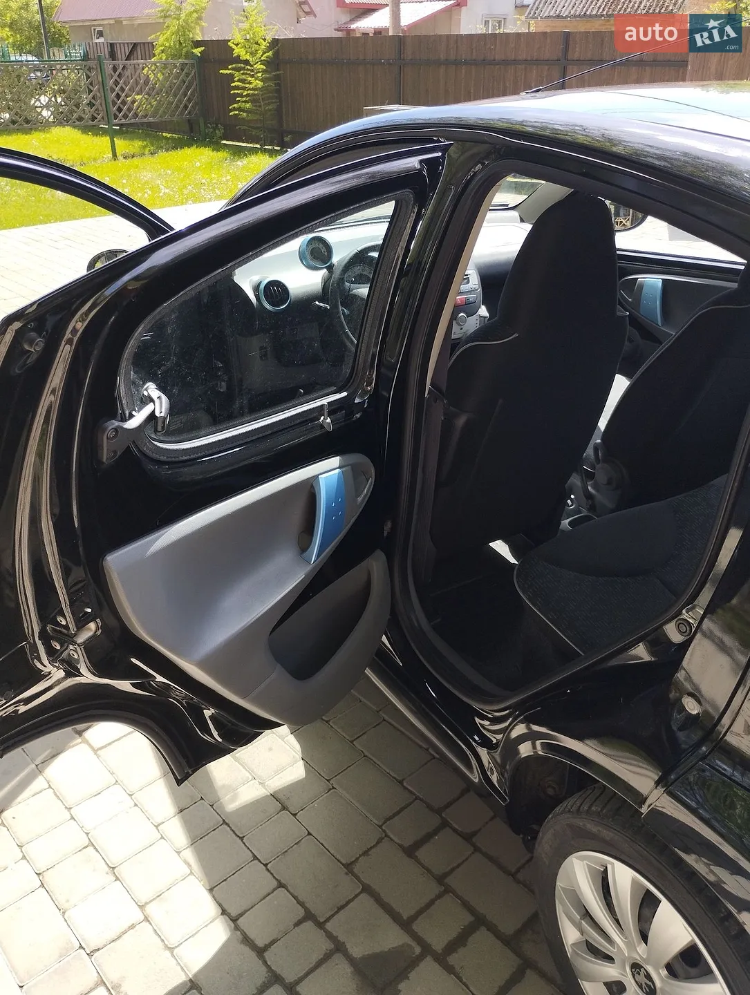 2010 Peugeot 107 - мініатюра 9