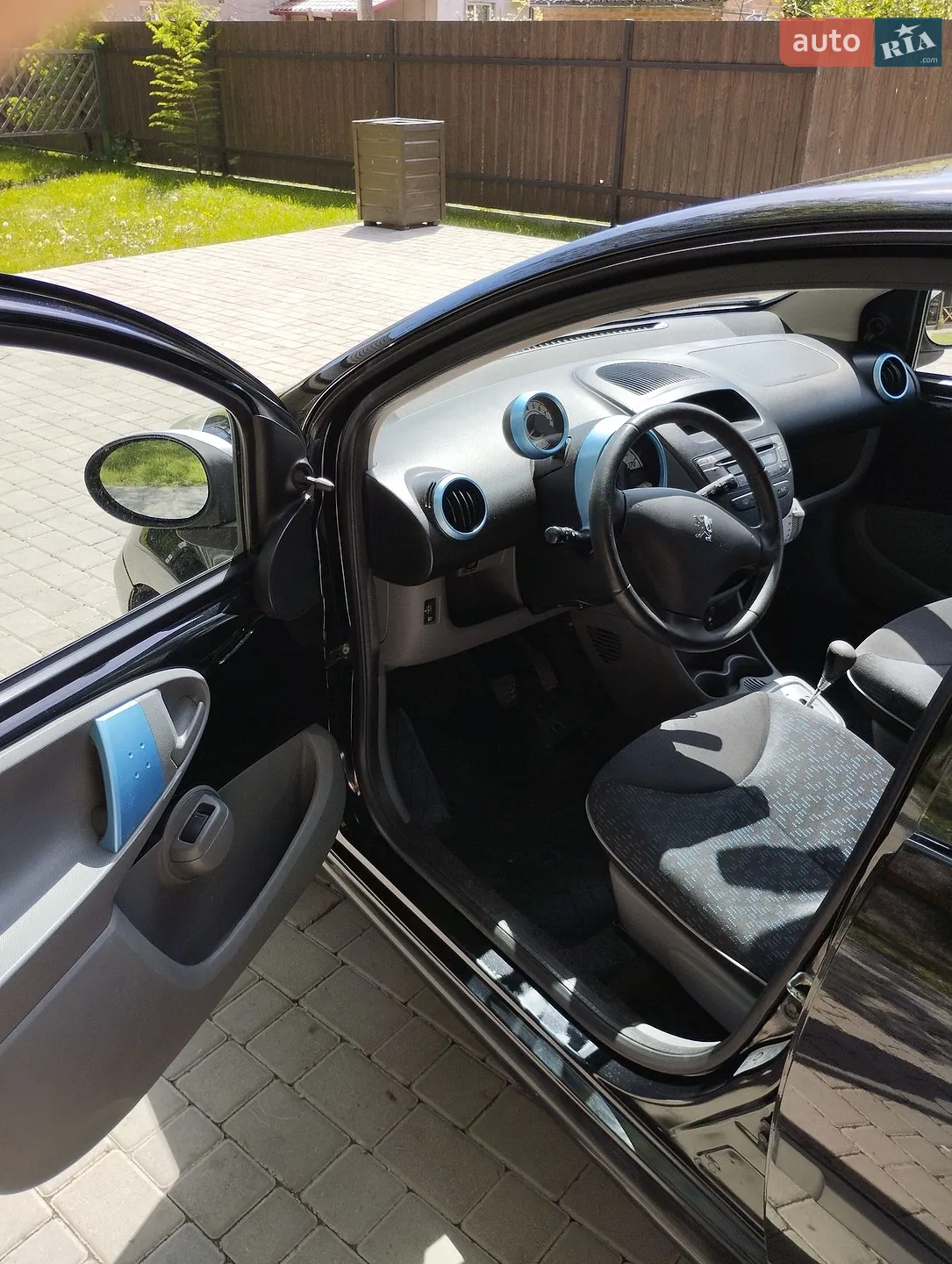 2010 Peugeot 107 - мініатюра 10
