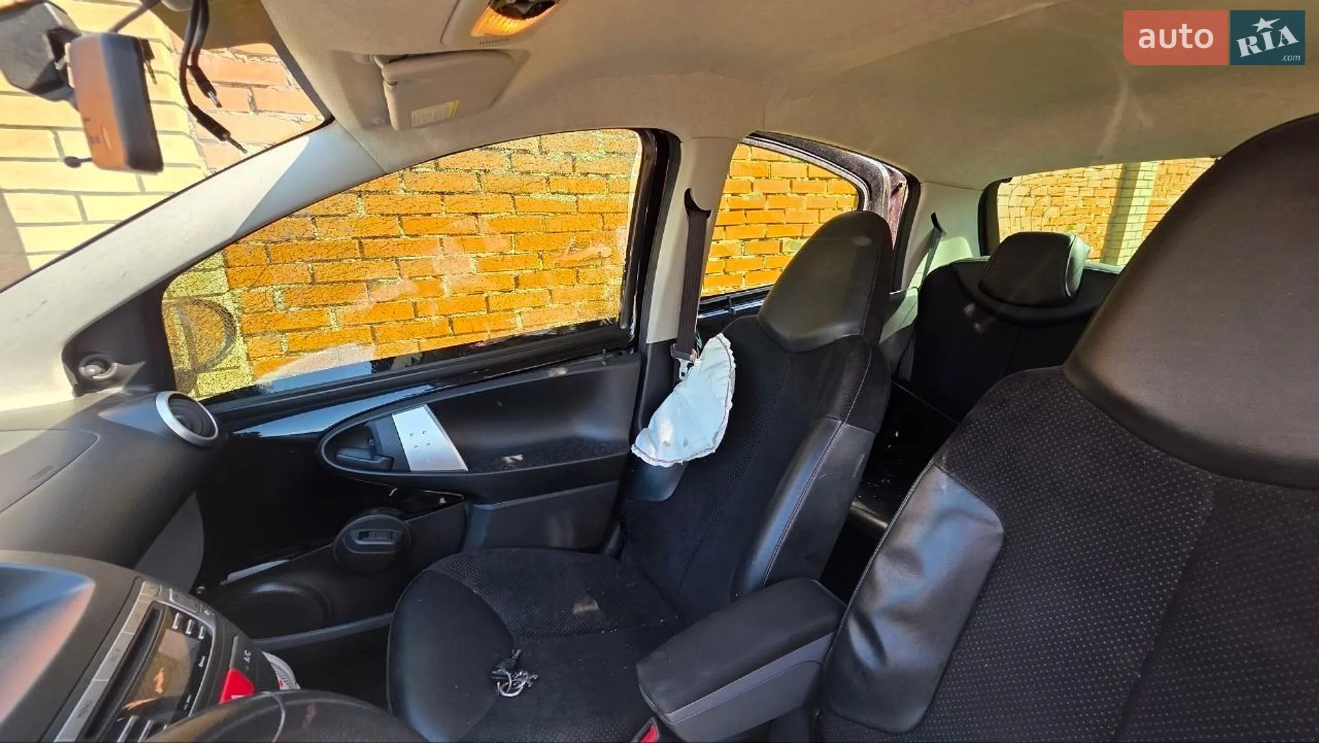 2012 Peugeot 107 - мініатюра 13