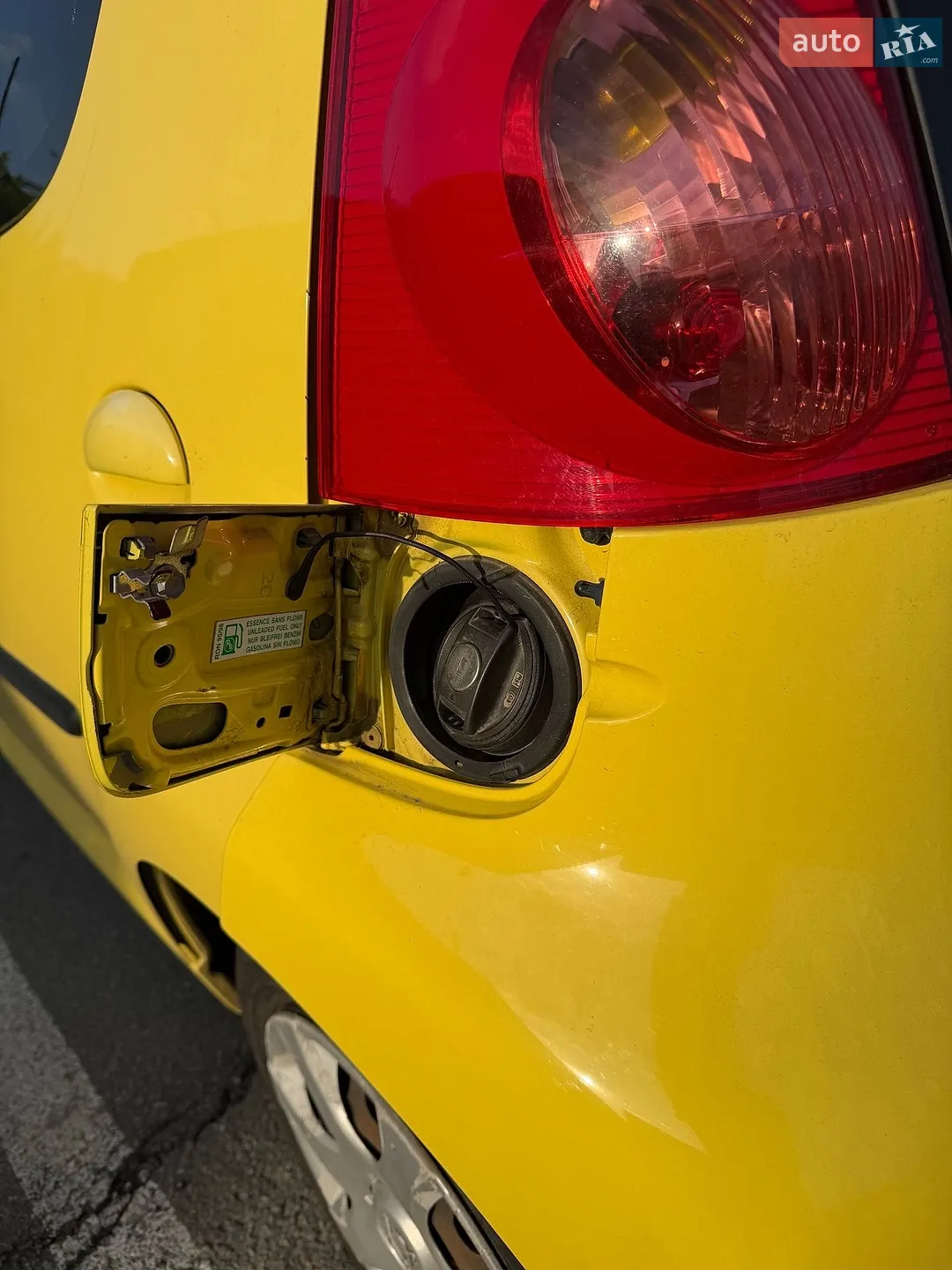 2011 Peugeot 107 - мініатюра 2