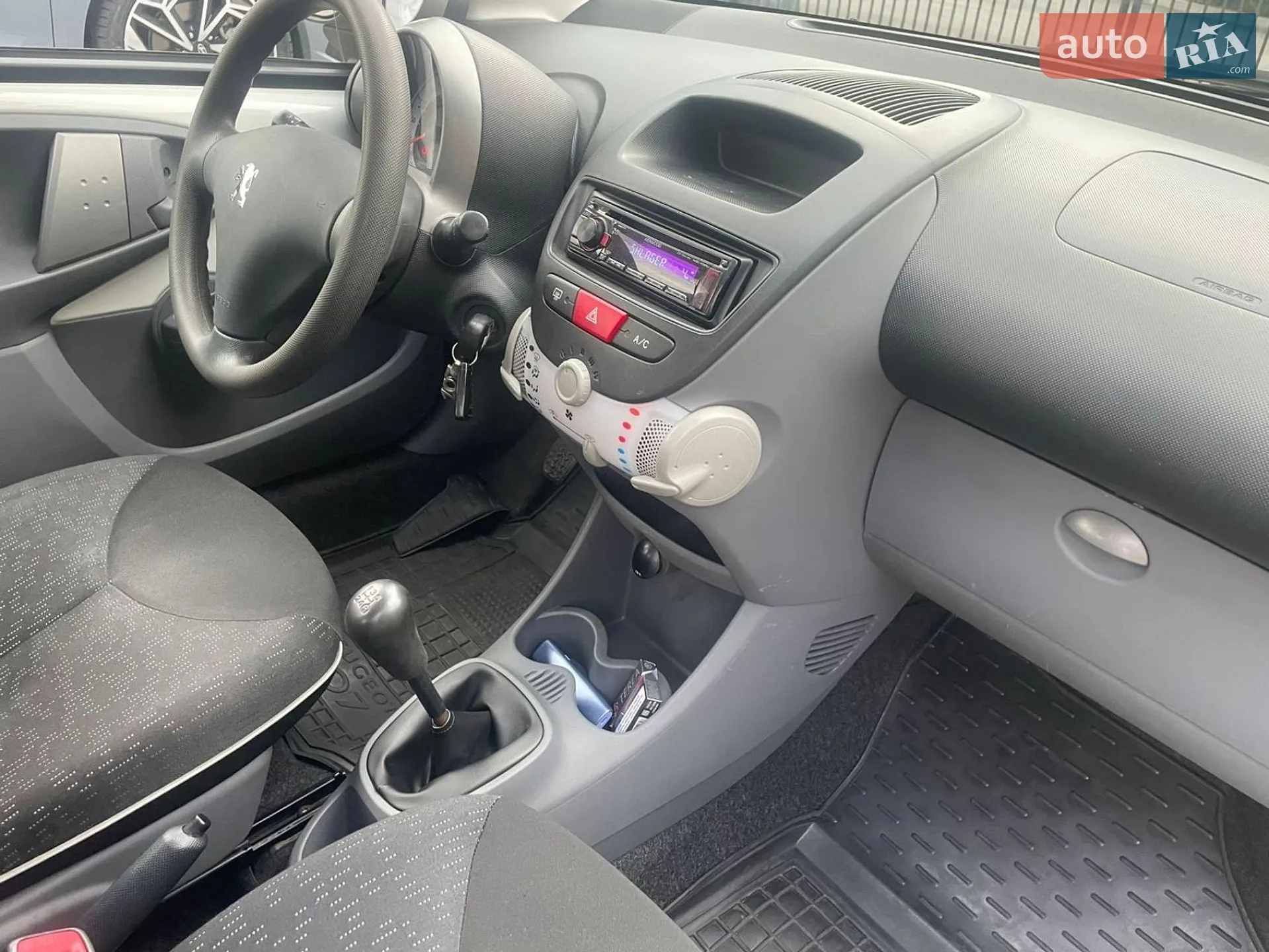 2011 Peugeot 107 - мініатюра 29
