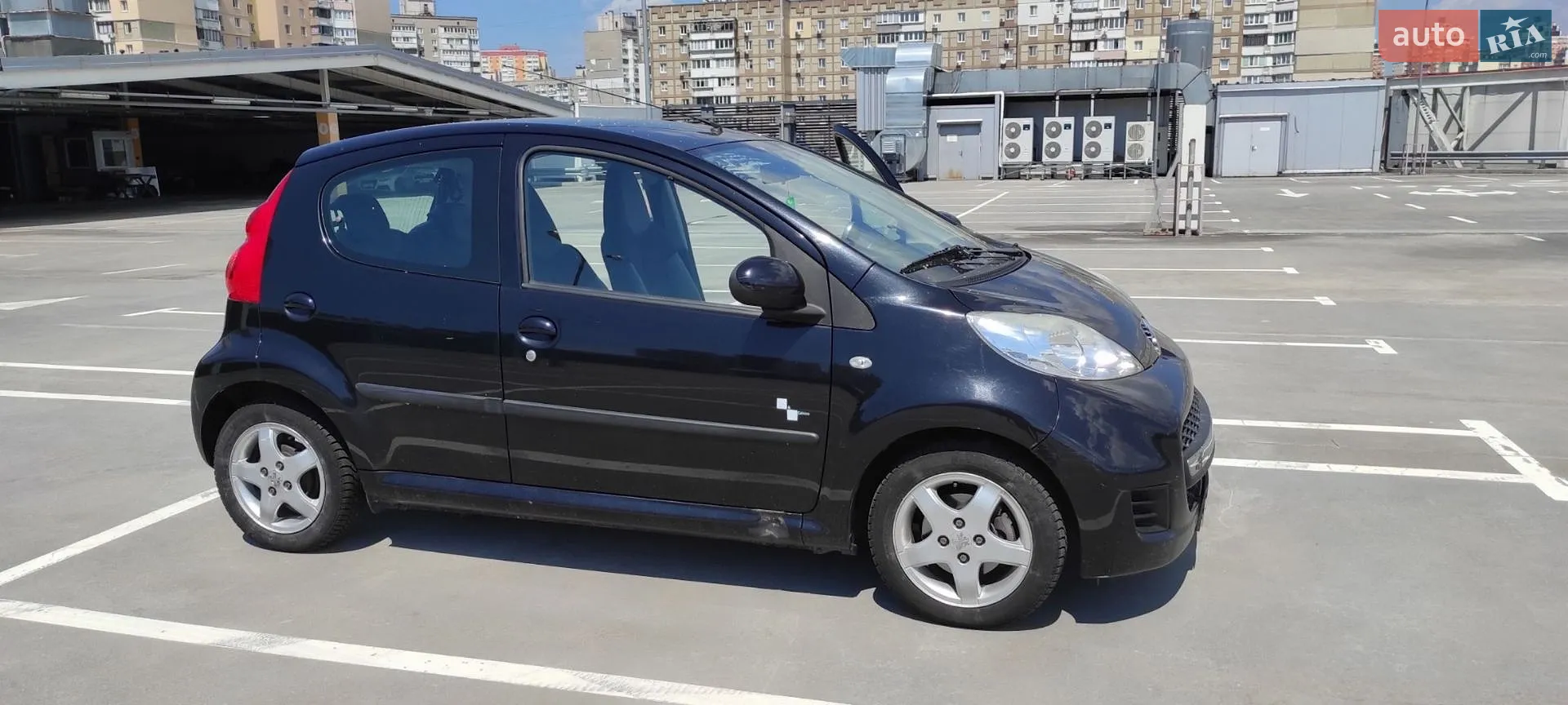 2011 Peugeot 107 - мініатюра 2