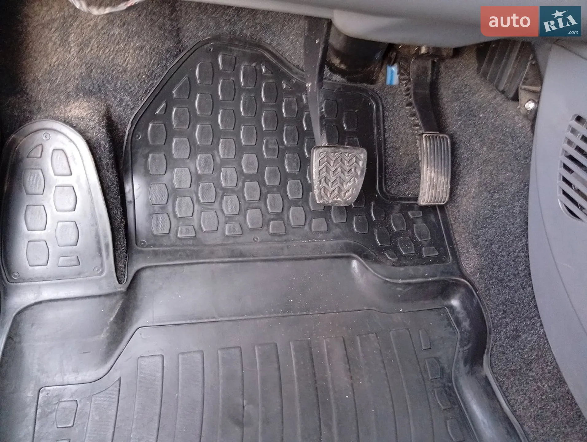 2012 Peugeot 107 - мініатюра 17