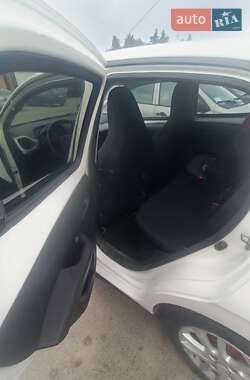 Хетчбек Peugeot 108 2014 в 