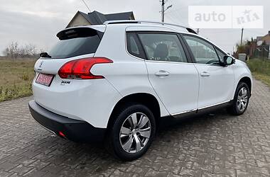 Хэтчбек Peugeot 2008 2015 в Ровно