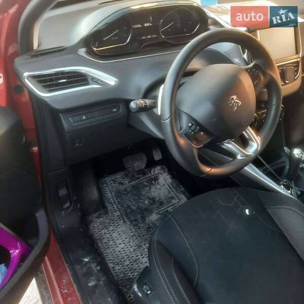 Позашляховик / Кросовер Peugeot 2008 2014 в Львові