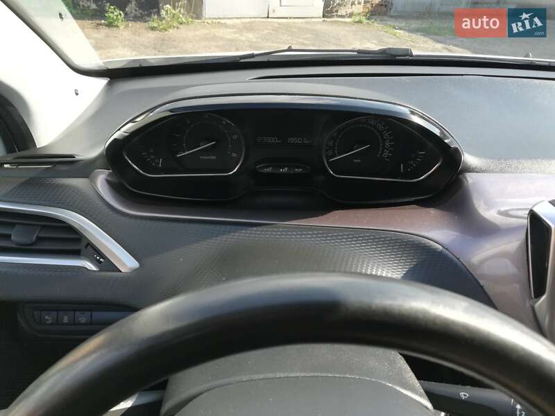 Позашляховик / Кросовер Peugeot 2008 2014 в Полтаві