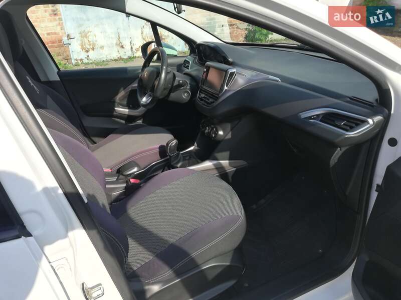 Позашляховик / Кросовер Peugeot 2008 2014 в Полтаві