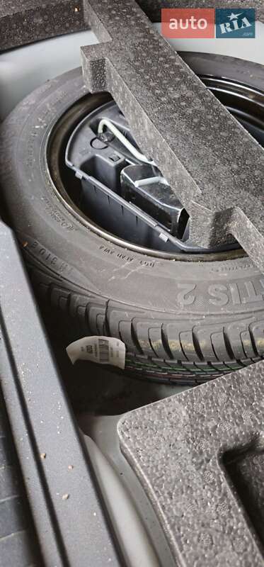 Внедорожник / Кроссовер Peugeot 2008 2019 в Виннице