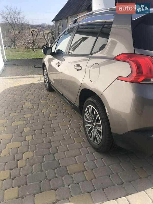 Позашляховик / Кросовер Peugeot 2008 2014 в Харкові
