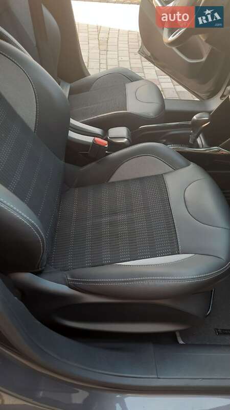 Позашляховик / Кросовер Peugeot 2008 2019 в Івано-Франківську