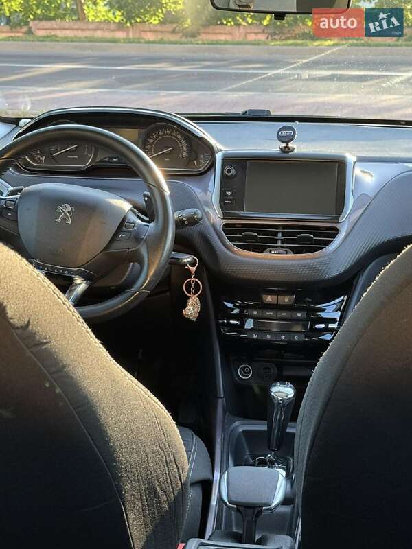 Внедорожник / Кроссовер Peugeot 2008 2014 в Ровно