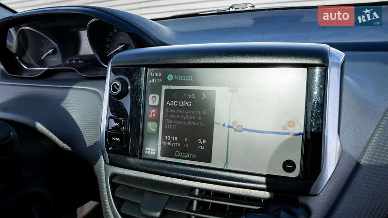 Позашляховик / Кросовер Peugeot 2008 2016 в Львові