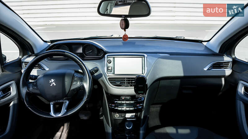 Позашляховик / Кросовер Peugeot 2008 2016 в Львові