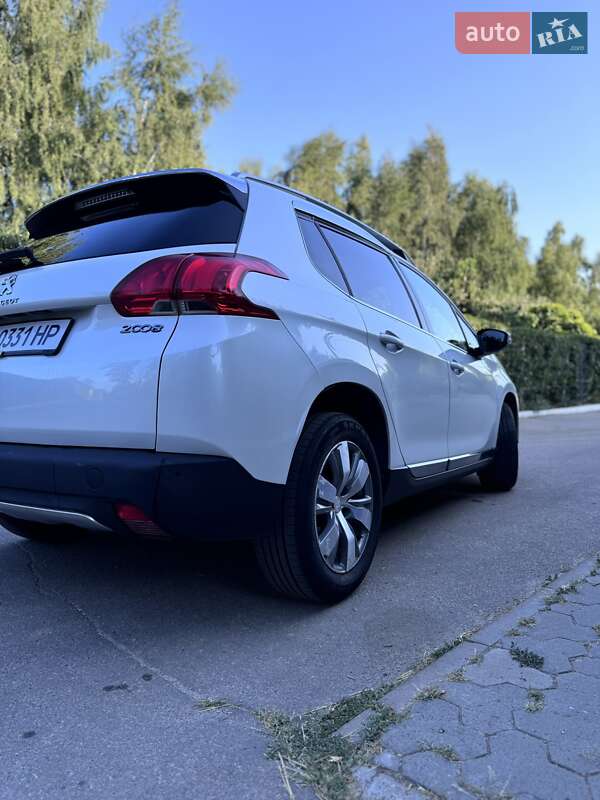 Позашляховик / Кросовер Peugeot 2008 2015 в Полтаві