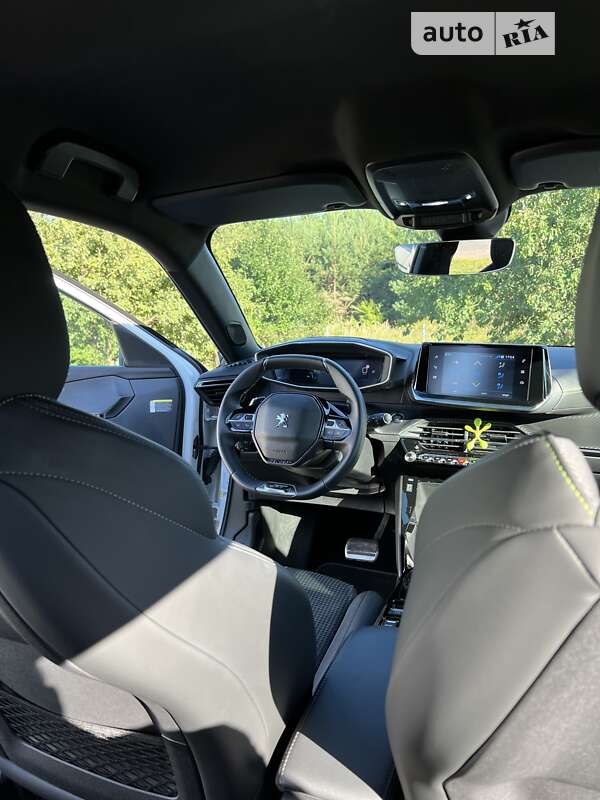 Внедорожник / Кроссовер Peugeot 2008 2022 в Львове