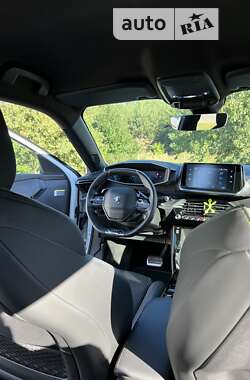 Внедорожник / Кроссовер Peugeot 2008 2022 в 