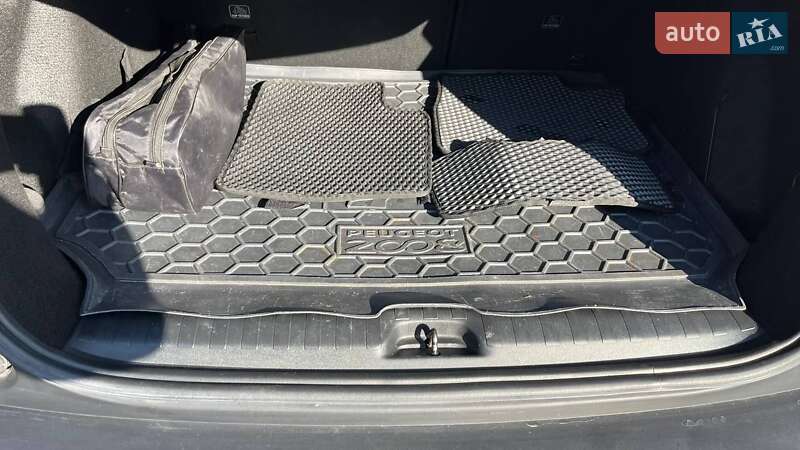 Позашляховик / Кросовер Peugeot 2008 2019 в Києві