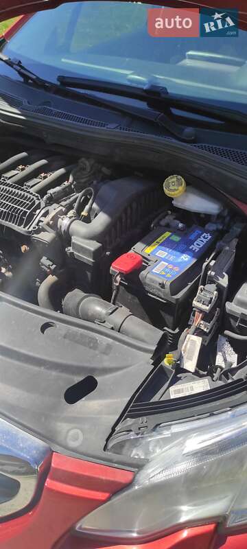 Позашляховик / Кросовер Peugeot 2008 2014 в Підволочиську