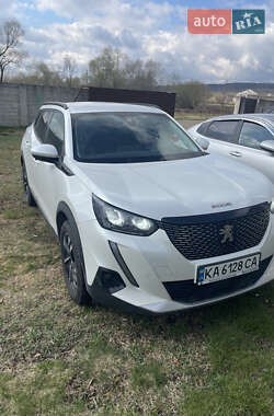 Внедорожник / Кроссовер Peugeot 2008 2020 в Киеве