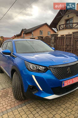 Внедорожник / Кроссовер Peugeot 2008 2020 в 