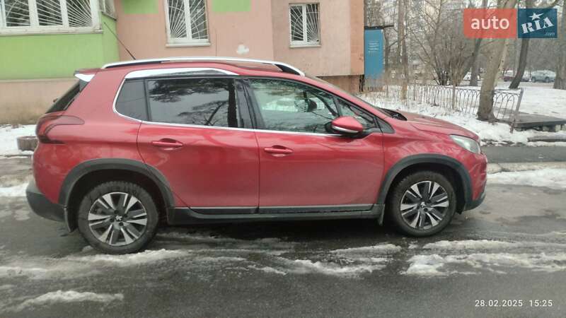 Внедорожник / Кроссовер Peugeot 2008 2017 в Киеве