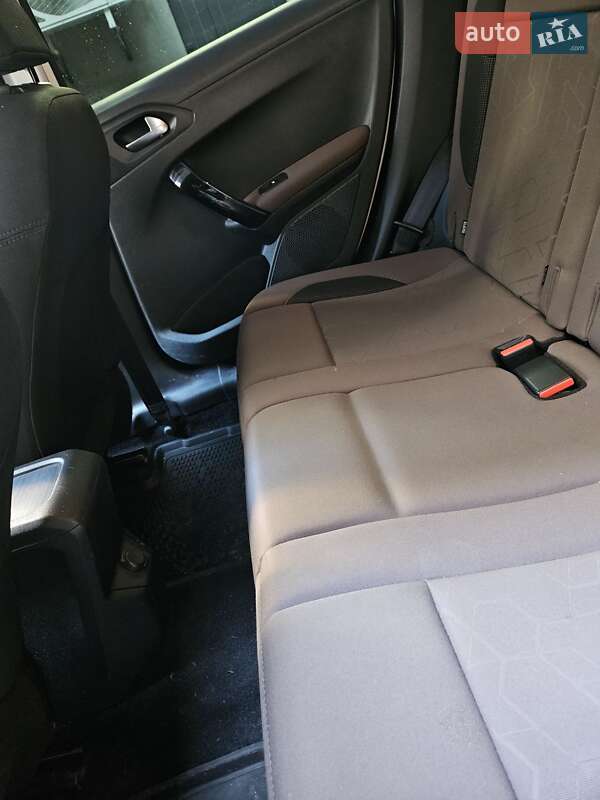 Позашляховик / Кросовер Peugeot 2008 2014 в Коломиї